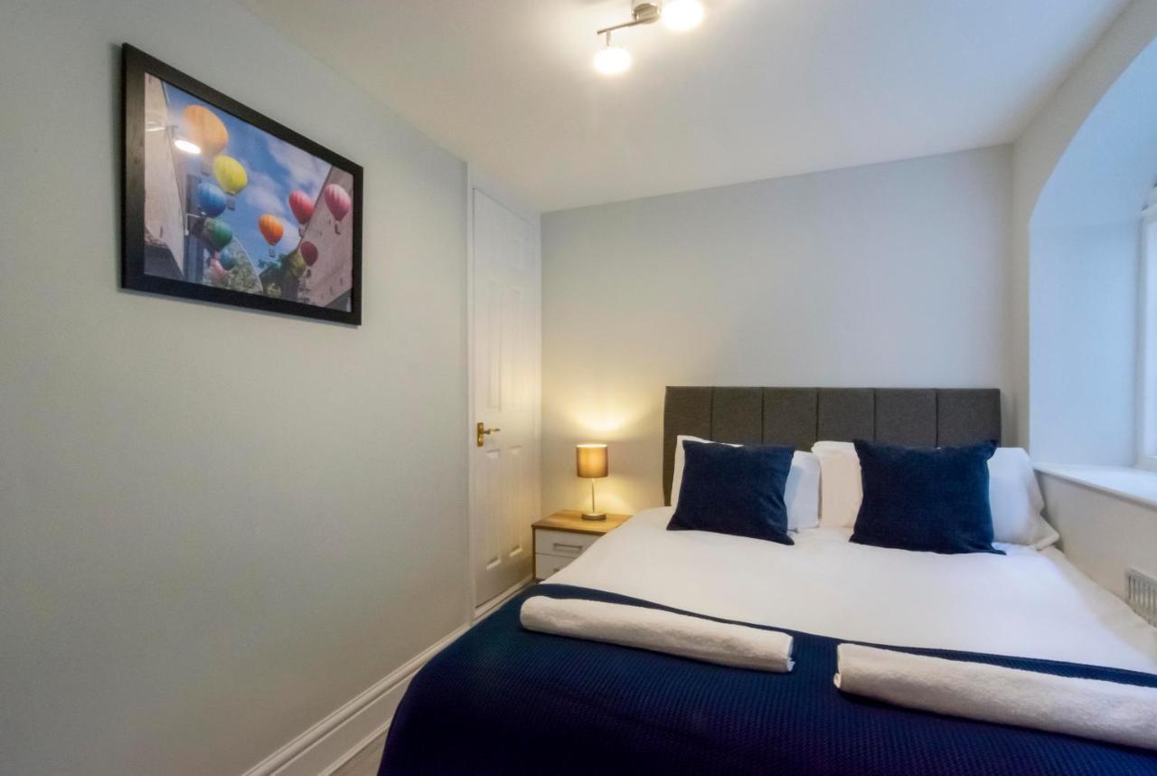Free Parking! Very Large 2 Bedroom Clifton Flat Bristol Exterior photo