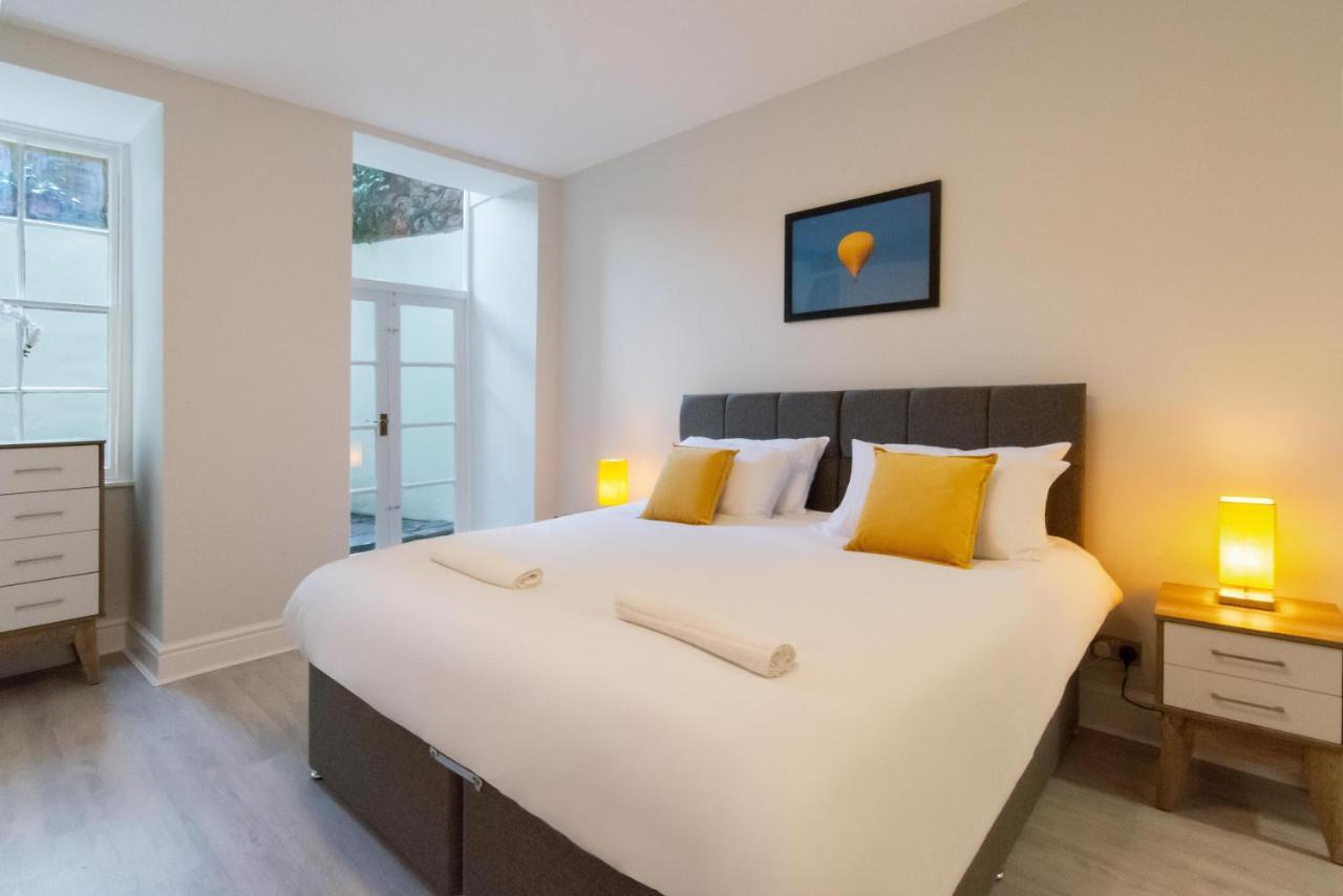 Free Parking! Very Large 2 Bedroom Clifton Flat Bristol Exterior photo