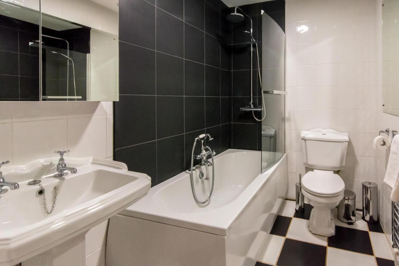 Free Parking! Very Large 2 Bedroom Clifton Flat Bristol Exterior photo